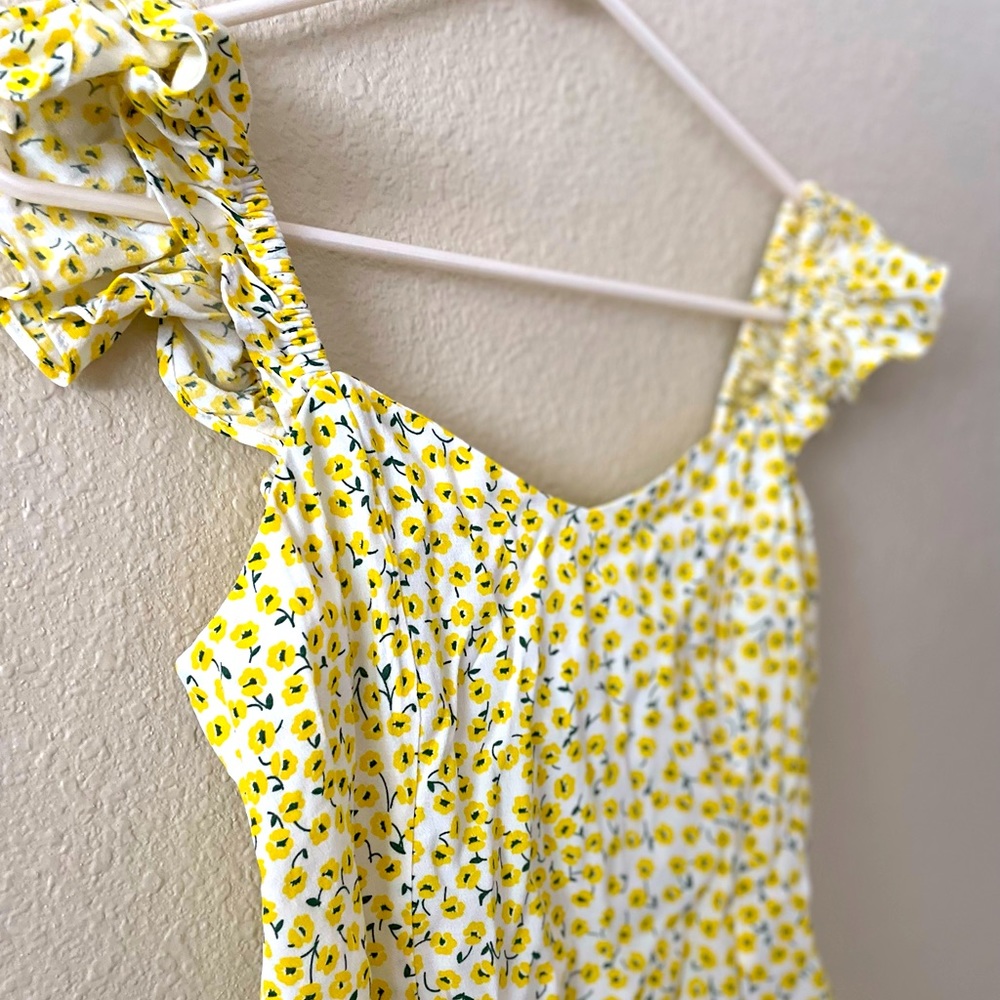H&M Sweetheart Neckline Floral Top